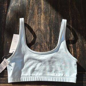 Aritzia TNA BUTTER Mini Bra Top - A/B Cup
Scoopneck bra top. Size XS
